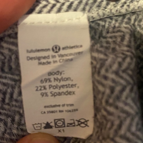 Lululemon Chevron print vinyasa convertible scarf. One size - Picture 15 of 16
